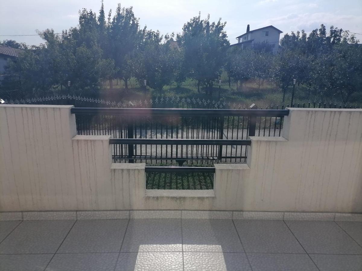 Airport Apartment Surcin Экстерьер фото