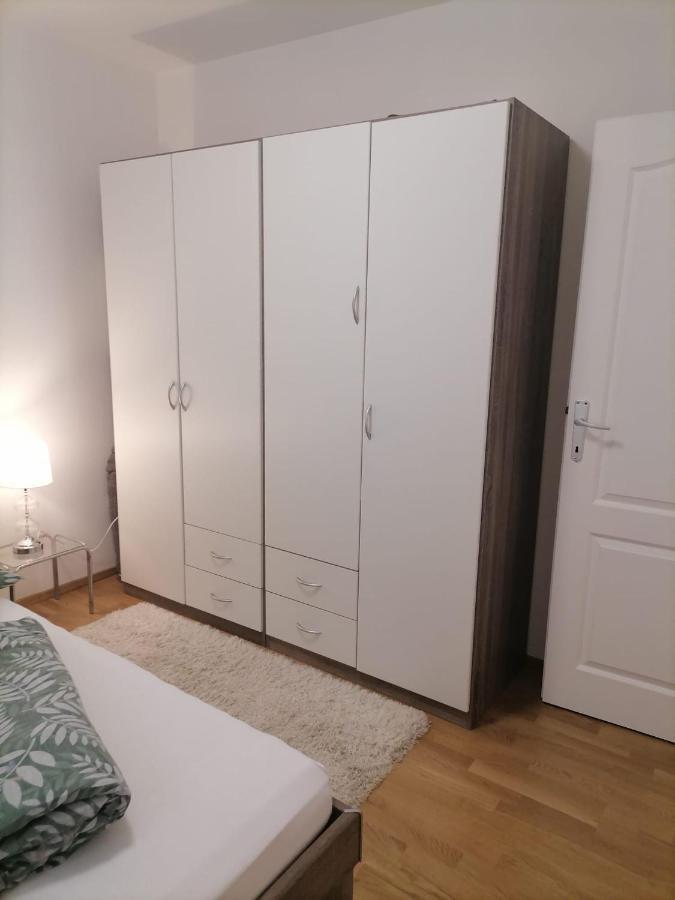 Airport Apartment Surcin Экстерьер фото