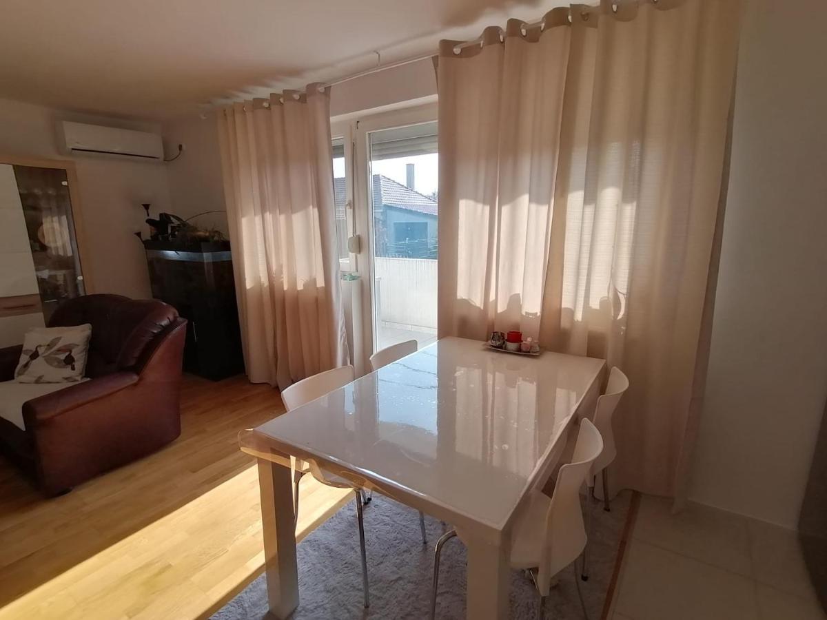 Airport Apartment Surcin Экстерьер фото