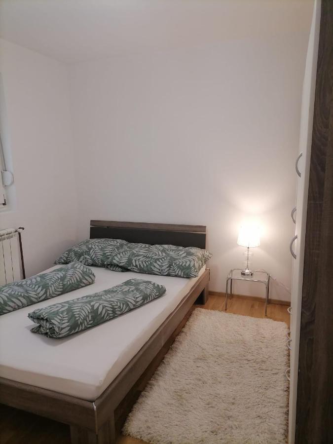Airport Apartment Surcin Экстерьер фото