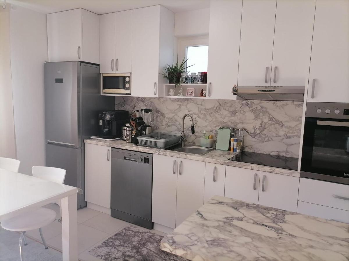 Airport Apartment Surcin Экстерьер фото